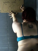 gorgeous chubby girl posing nude