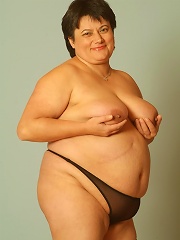 Sexy mature BBW Belane working a stiff wang with her lips and taking it in her gash