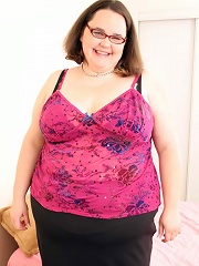 Pretty fatty licking dick from base to tip