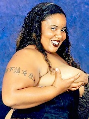 Ebony Plumper Action